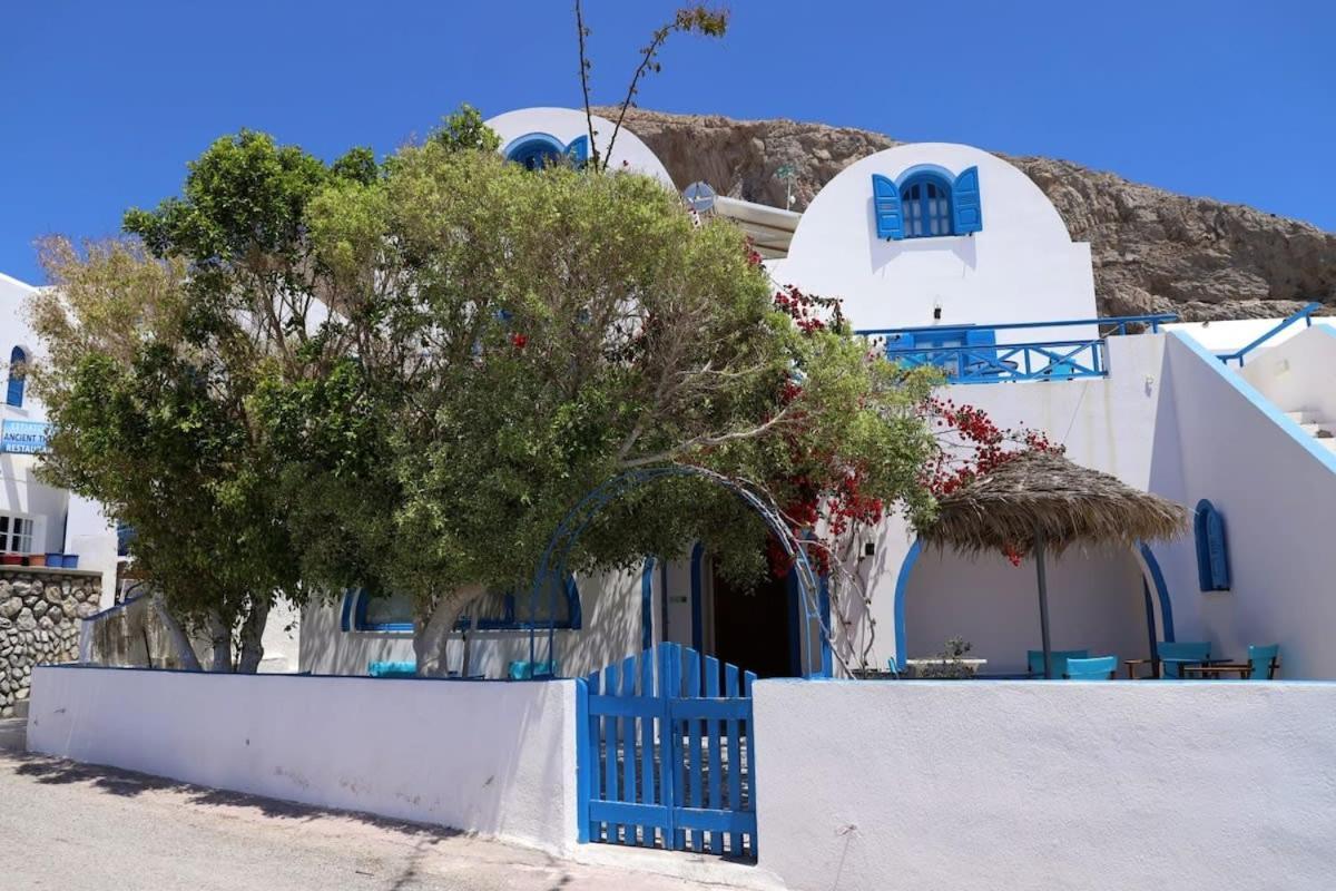 Santorini Seaside Retreat - Flora'S Summer Escape Perissa  Esterno foto
