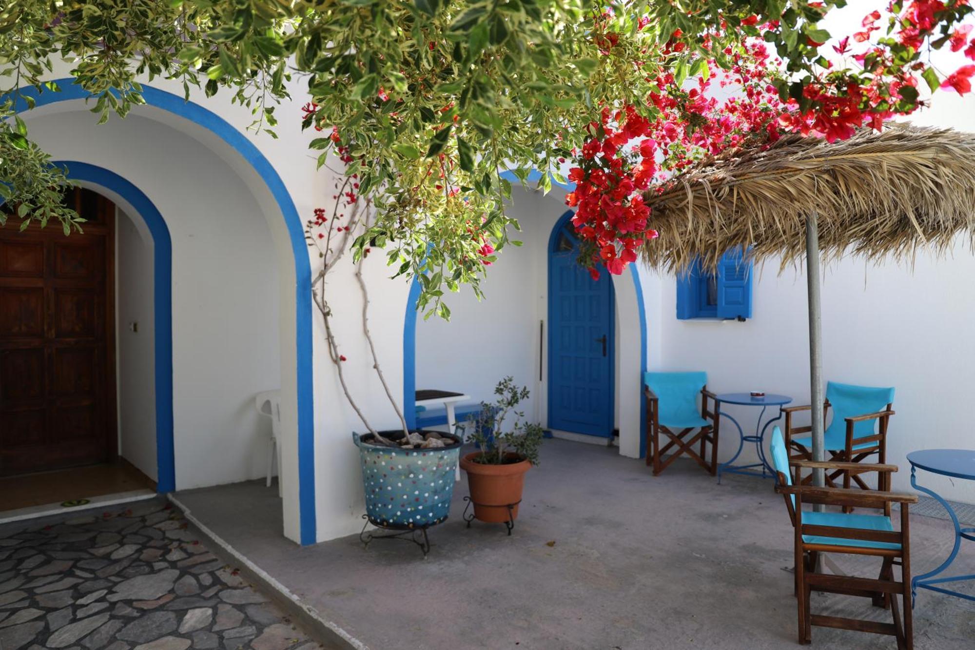 Santorini Seaside Retreat - Flora'S Summer Escape Perissa  Esterno foto